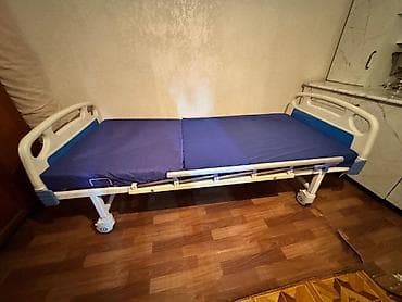 Медицинская мебель: Функциональная медицинская кровать на колесах с матрасом. Основные — 4