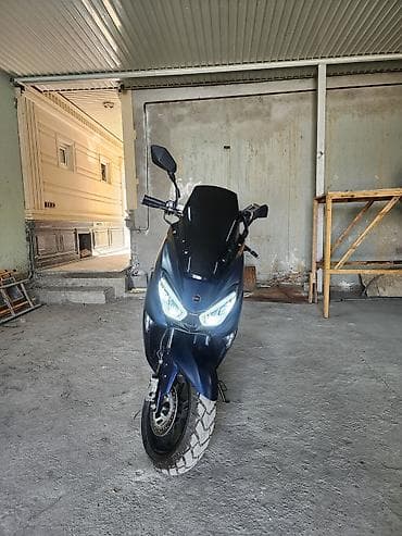Макси-скутер 150 куб. см, Бензин, Новый
