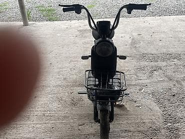 скутер мотор: Электроскутер компактного класса, черный - Электропривод, бесшумное — 1