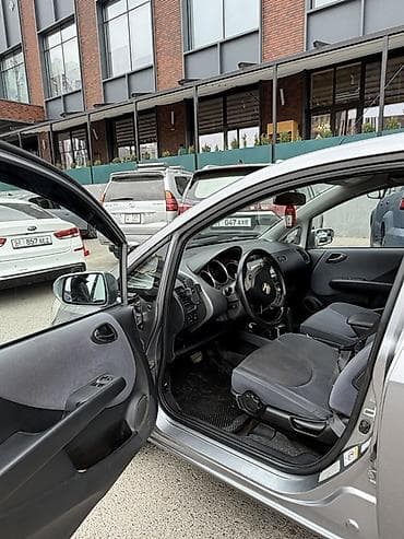 на jazz: Honda Jazz: 2007 г., 1.4 л, Автомат, Бензин, Хэтчбэк — 6