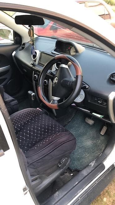 bmw 4: Toyota Ist: 2003 г., 1.5 л, Хэтчбэк — 5