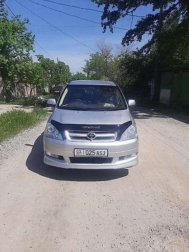 Toyota Ipsum: 2001 г., 2.4 л, Автомат, Газ, Вэн/Минивэн
