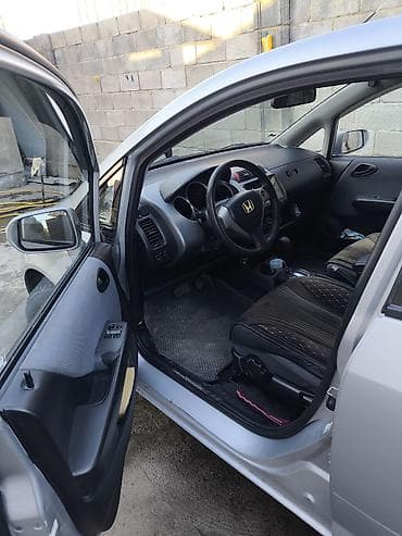 Honda: Honda Jazz: 2004 г., 1.4 л, Автомат, Бензин, Хэтчбэк — 3