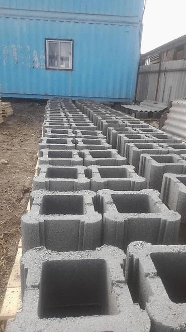 изготовление ящиков: Шлакоблоки/пустотелые бетонные блоки для стен и перегородок. - Тип — 3