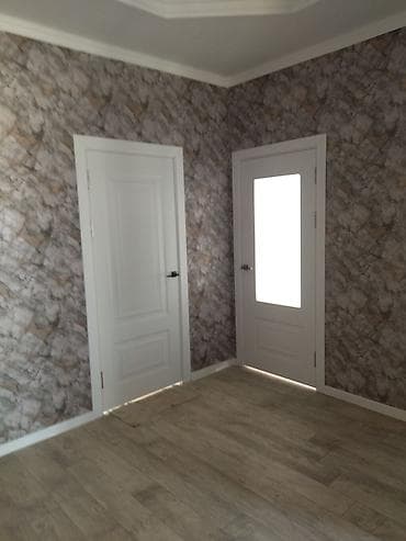 Металлические сейфовые двери: Межкомнатные двери в классическом стиле, белые, с фигурными филёнками — 2