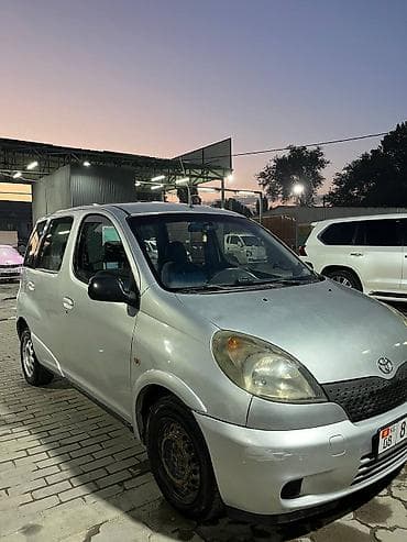 с4 2: Toyota Yaris Verso: 2000 г., 1.5 л, Механика, Бензин, Минивэн — 1