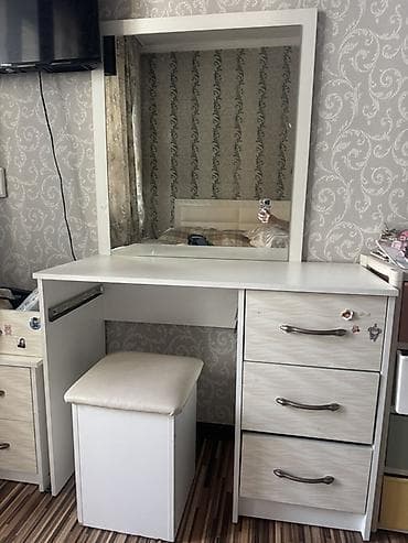 куплю бу мебел: Спальный гарнитур, Двуспальная кровать, цвет - Белый — 3