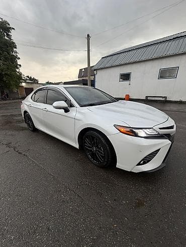 Транспорт: Toyota Camry: 2018 г., 2.5 л, Вариатор, Гибрид, Седан — 10