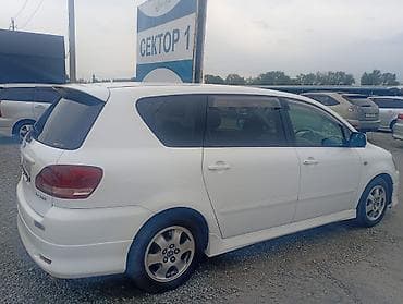 Toyota Ipsum: 2002 г., Автомат, Бензин, Минивэн