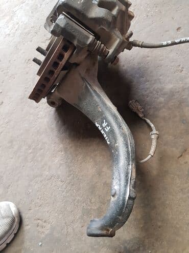 шредеры 8 на колесиках: Nissan Xterra цапфа со ступицей, Ниссан Икстерра 2005 по 2014год — 1