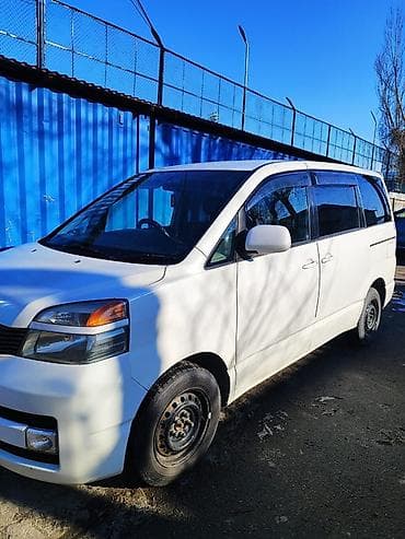 фары на тайота ист: Toyota Voxy: 2003 г., 2 л, Автомат, Бензин, Минивэн — 3