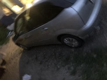 Продажа авто: Ford Focus: 2002 г., 1.6 л, Механика, Бензин, Хэтчбэк — 3