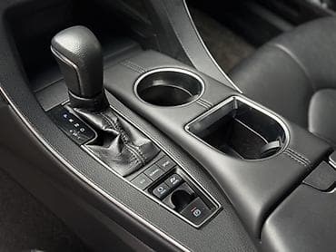 m 5: Toyota Avalon: 2019 г., 2.5 л, Вариатор, Гибрид, Седан — 8