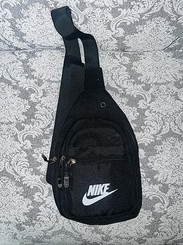 шлепки черные: Сумка через плечо (слинг/тревел-бэг) Nike, чёрная. - Формат — 2