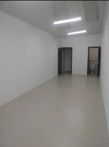 куплю коммерческую недвижимость с арендаторами: Продаются отдельно стоящие 2 помещения в одном здании очень хорошем — 6