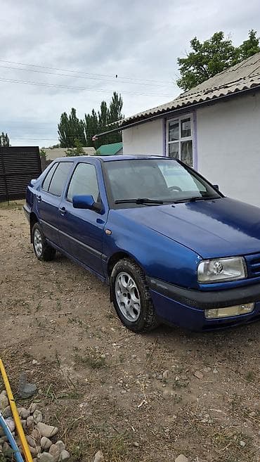 mini car: Volkswagen Vento: 1996 г., Механика, Седан — 2