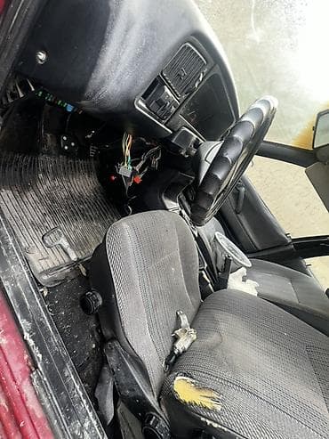 lexsus nx: Volkswagen Passat: 1991 г., Седан — 5