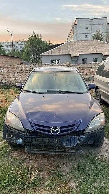 Mazda 3: 2004 г., 2 л, Механика, Бензин, Седан