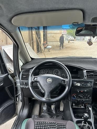 Унаа: Opel Zafira: 2002 г., 1.6 л, Кол менен иштөөчү, Газ, Вэн/Минивэн — 5