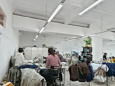 Коммерциялык мүлк: Чистое светлое помещение(12*12) в районе Ак-Ордо, ориентировочно — 4