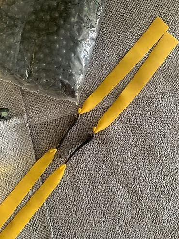 Рогатка с лазером (Золотой) Комплект: Сама рукоять 600шт пули из глины