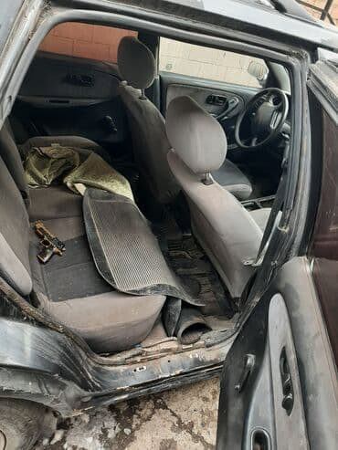 Продажа авто: Nissan : 1996 г., Механика — 8