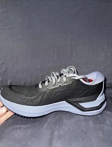 дешовые веши: Original li Ning 
Новый 
Размер 40,5 — 2