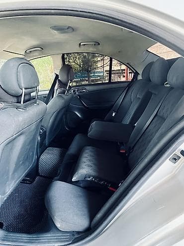 golf plus: Mercedes-Benz C-Class: 2002 г., 1.8 л, Типтроник, Бензин, Седан — 9