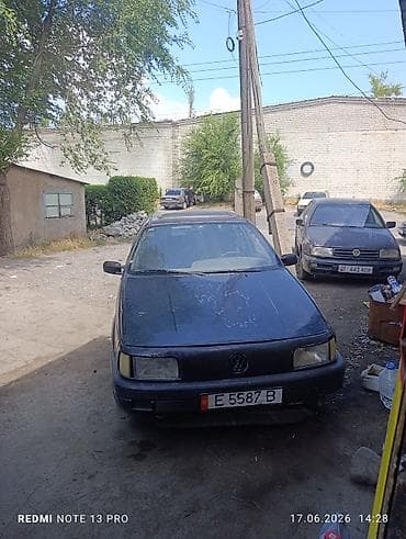 Volkswagen Passat: 1992 г., Кол менен иштөөчү lalafo.kg да Volkswagen Passat: 1992 г., Кол менен иштөөчү