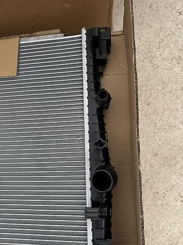системы охлаждения coollaboratory: Радиатор охлаждения MAHLE/BEHR для BMW G05,G07,G06 - Производитель — 6