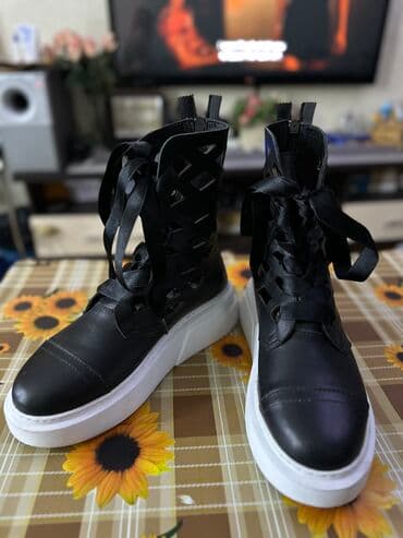 сапоги из натурального меха и кожи: Продаю шикарные кожаные ботинки (весна,лето,осень)Пр.Турция.Фирма — 8