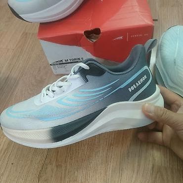 Мужские кроссовки, 43, Новый, цвет - Серый