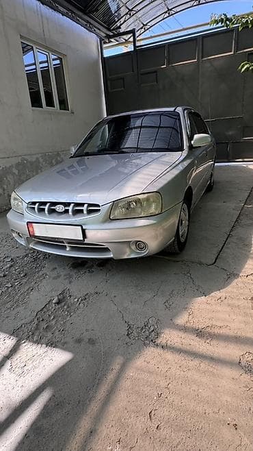 Hyundai Accent: 2000 г., 1.5 л, Кол менен иштөөчү, Бензин, Седан — 1