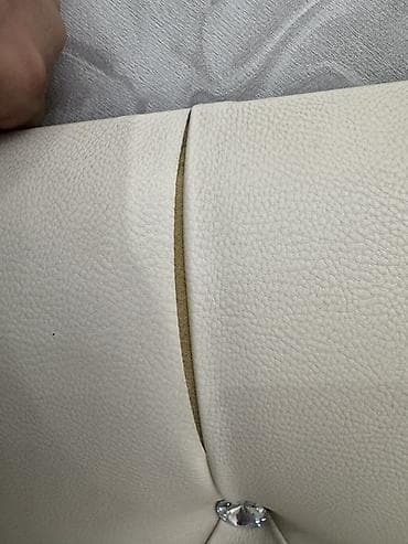 двуспальные кровать: Двуспальная кровать, Б/у, С мягким изголовьем, длина - 200 см — 5