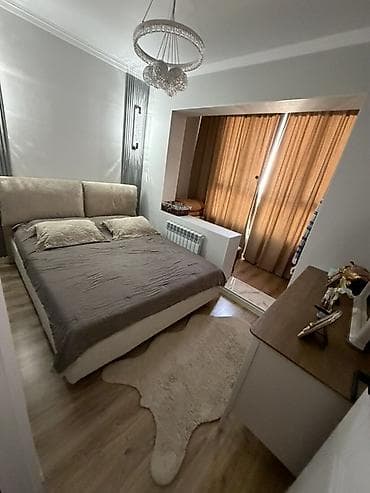 Продается однокомнатная квартира переделанная двух 55кв.м,находится ул