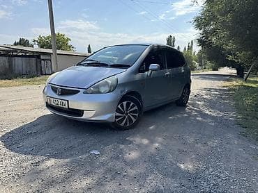 mini cuper: Honda Fit: 2005 г., 1.3 л, Автомат, Бензин, Хэтчбэк — 2