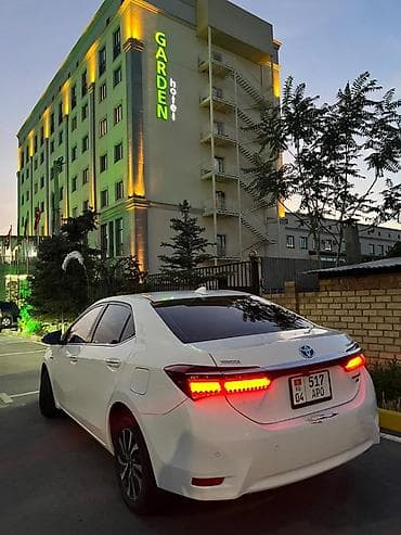 e2 byd: Toyota Corolla: 2018 г., 1.8 л, Автомат, Гибрид, Седан — 3