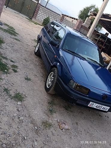 Volkswagen Passat: 1989 г., 1.8 л, Механика, Бензин, Универсал — 2