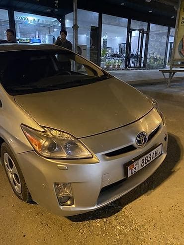 приус 2015 года: Toyota Prius: 2015 г., Гибрид, Хэтчбэк — 2