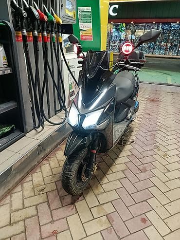 Скутеры: 150 куб. см, Бензин, Б/у — 4