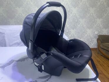 автомобильное кресло для грудничков: Автокресло, цвет - Серый, Б/у — 1