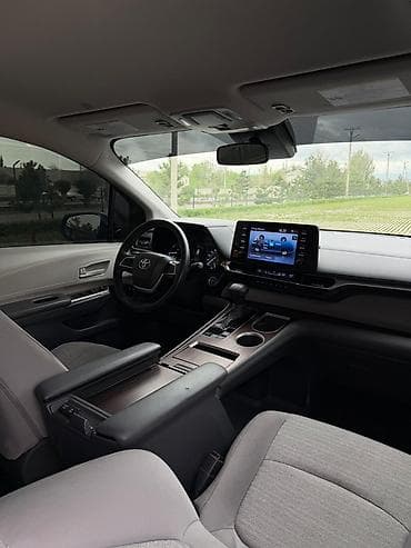 hyundai h 1: Toyota Sienna: 2021 г., Гибрид, Минивэн — 5