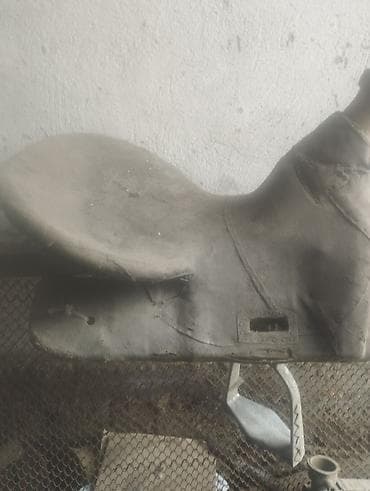 беде прес тюк: Седло для лошади, классической формы с лукой и стременем — 3