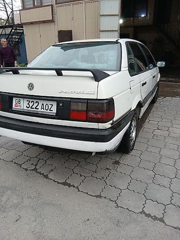 домик машина: Volkswagen Passat: 1990 г. — 1