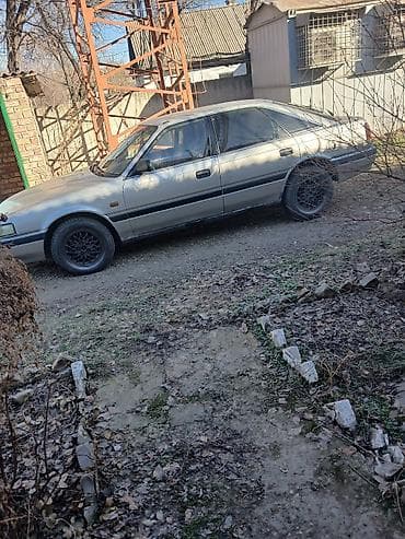 car: Mazda 626: 1990 г., 2 л, Механика, Бензин, Хэтчбэк — 6