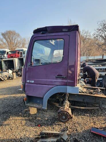 Автозапчасти: Продаю кабина на атего спальник и без спальник привозной — 4