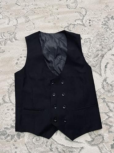 кастюм мишки: Классический мужской костюм-тройка, темно‑синий/черный. Продаю костюм — 1