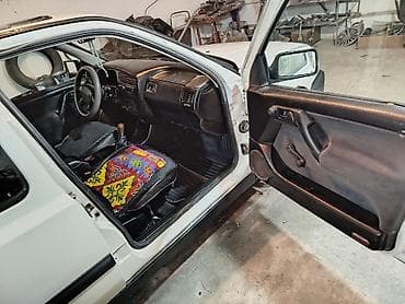 авто рынык: Volkswagen Golf: 1992 г., 1.6 л, Механика, Бензин, Хетчбек — 9