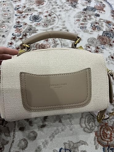 змеиная кожа: Набор сумок все по 800 сом (в Оше ) 7 штук осталось, нейтральных — 5