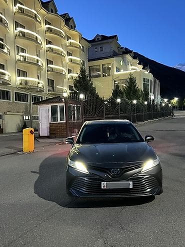 camry 55 гибрид: Toyota Camry: 2019 г., 2.5 л, Вариатор, Гибрид, Седан — 5